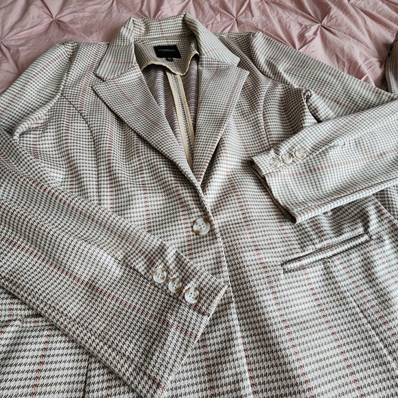 JACKET AND CROP PANTS SET - Picture 4 of 9